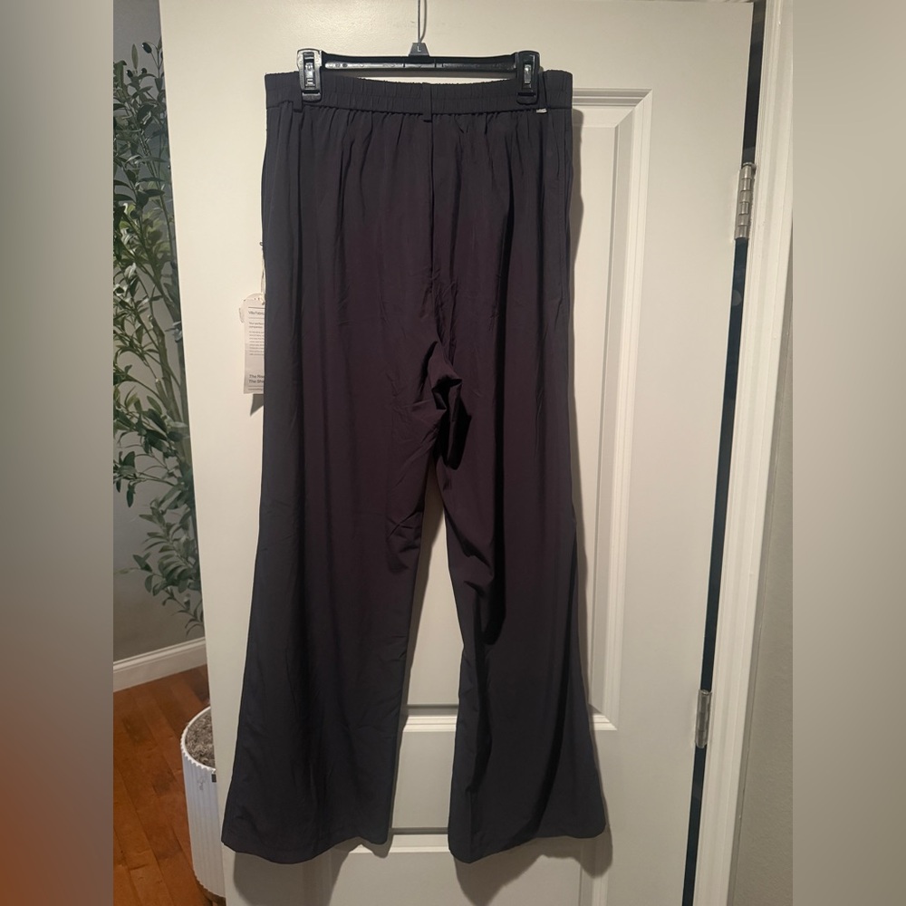 Vuori Villa Trouser Black Wide-Leg Pants - Picture 2 of 9